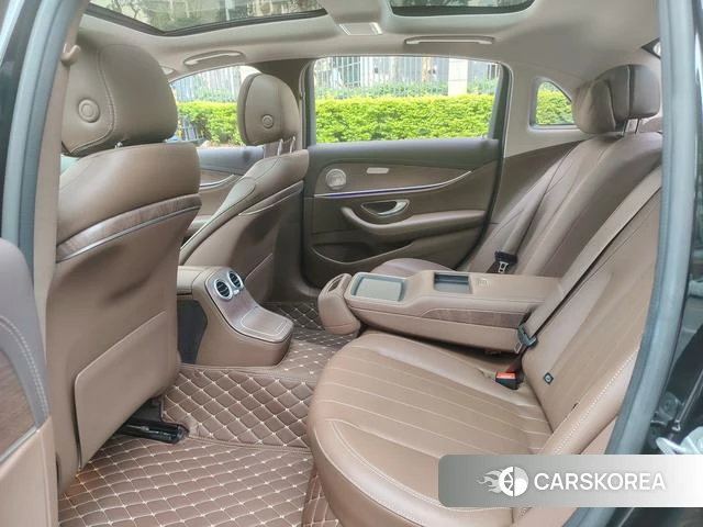 Mercedes-Benz E-class id 4265270 из Китая 7