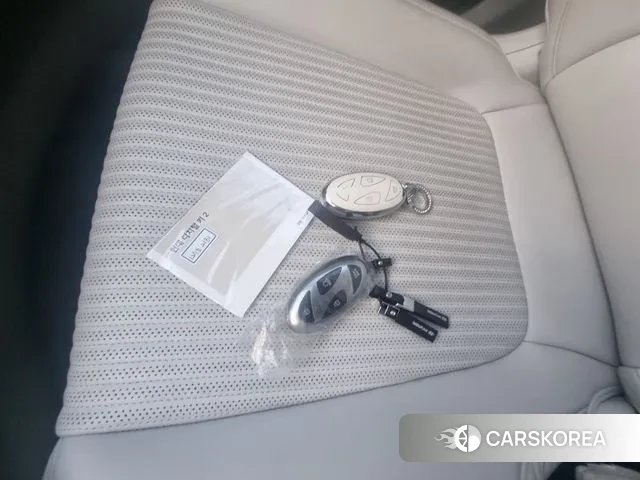 Hyundai Grandeur (GN7) id 3517095 из Кореи 7