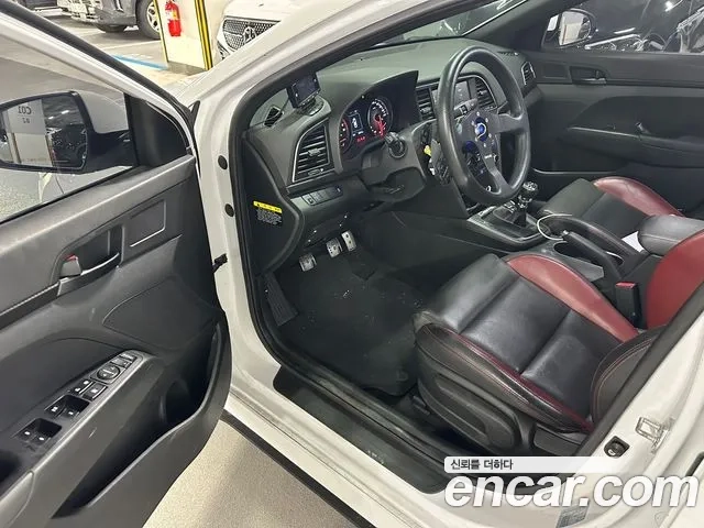 Hyundai Avante AD id 2917989 из Кореи 7