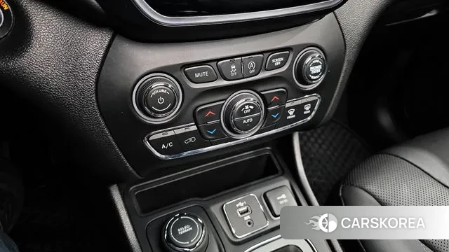 Jeep Cherokee (KL) id 3672017 из Кореи 7