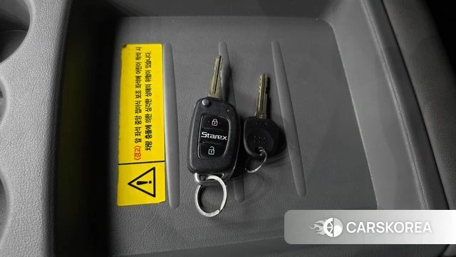 Hyundai The New Grand Starex id 4542868 из Кореи 7