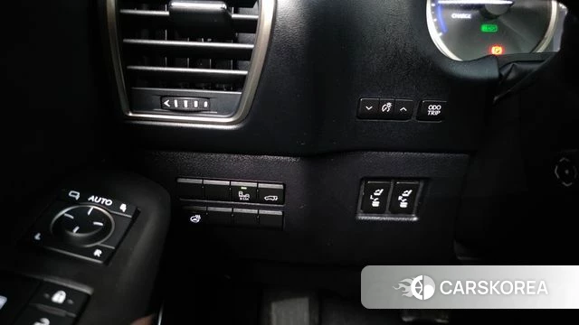 Lexus NX300h id 3880300 из Кореи 7