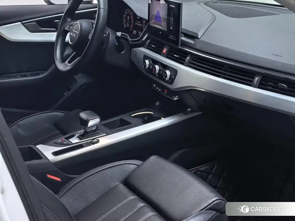 Audi A4L id 4559853 из Китая 7