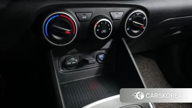 Hyundai Venue id 3402775 из Кореи 7