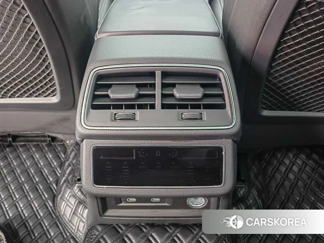 Audi A6L id 4278534 из Китая 7