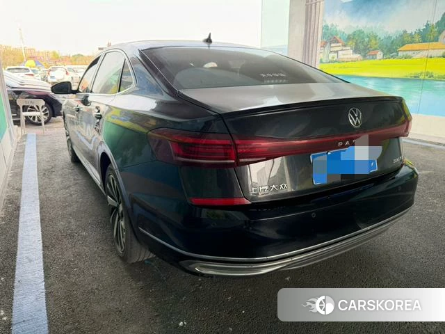 Volkswagen Passat id 4299692 из Китая 7