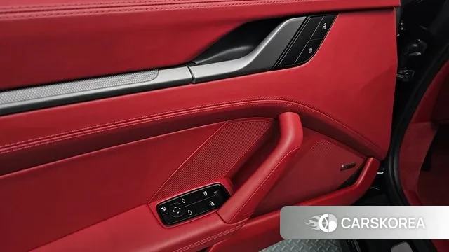 Porsche 911(992) id 3399913 из Кореи 7