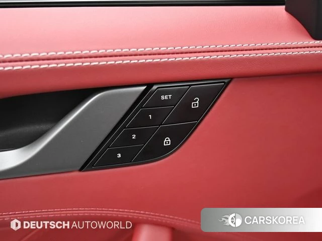 Porsche 911(992) id 4630241 из Кореи 7