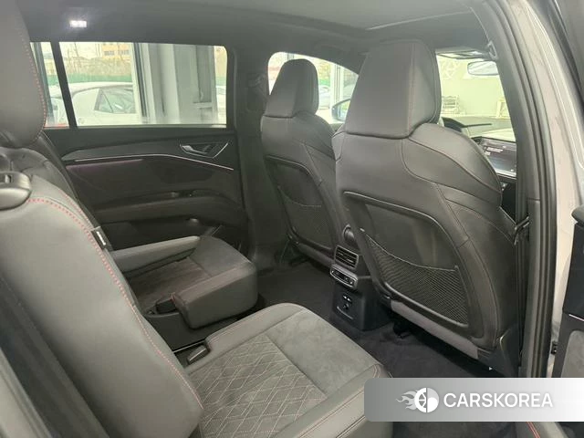 Audi Q5 e-tron id 4211133 из Китая 7