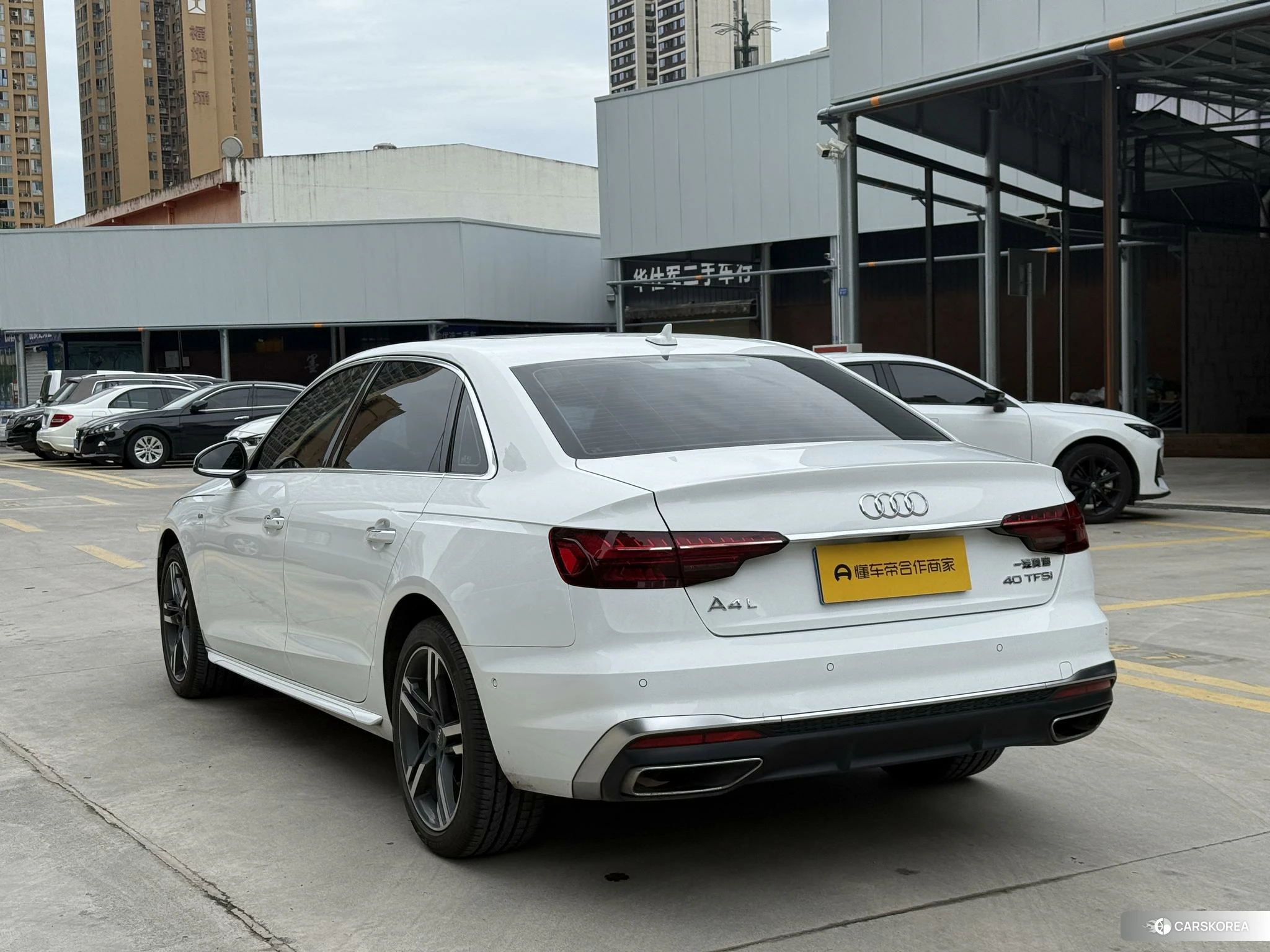 Audi A4L id 4510431 из Китая 7