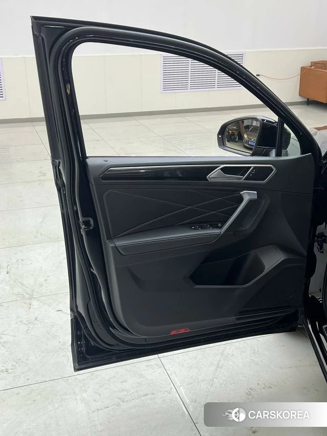 Volkswagen Tiguan L id 4264952 из Китая 7