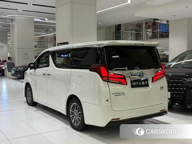 Toyota Elfa id 4222279 из Китая 7