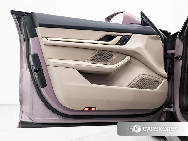 Porsche Taycan id 3185103 из Кореи 7