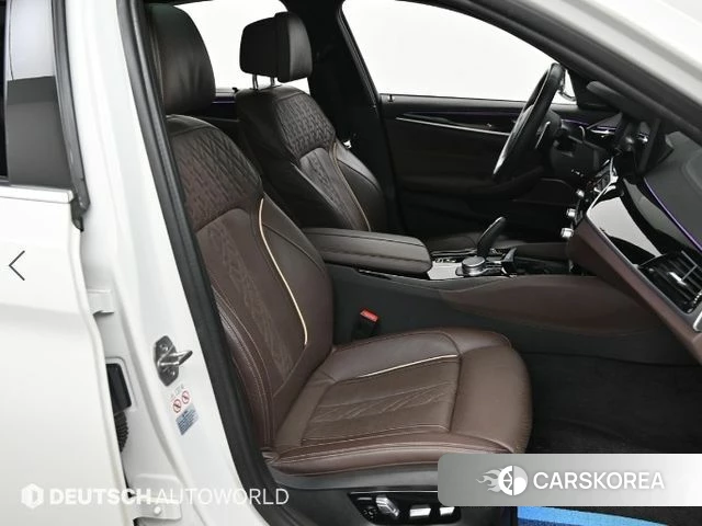 BMW 5 Series (G30) id 3898122 из Кореи 7