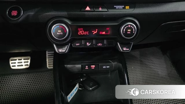 Kia Stonic id 4672860 из Кореи 7