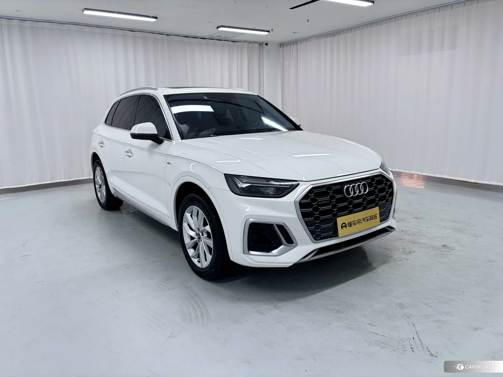 Audi Q5L id 4473379 из Китая 7