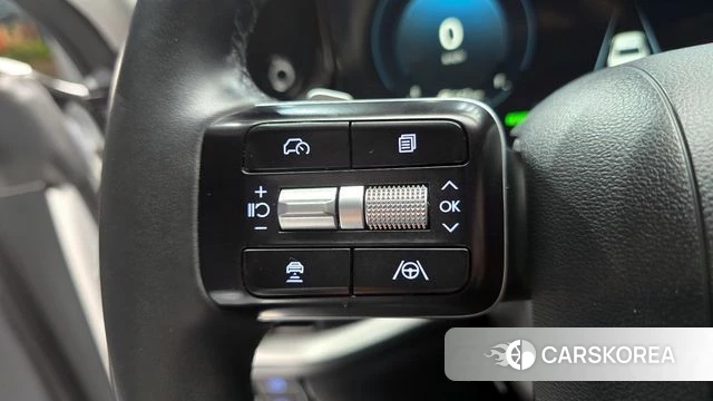 Hyundai Grandeur Hybrid (GN7) id 3933951 из Кореи 7