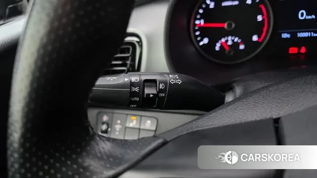 Kia Stonic id 3766776 из Кореи 7