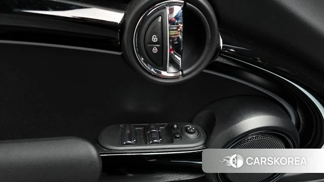 Mini Cooper Convertible id 3963938 из Кореи 7