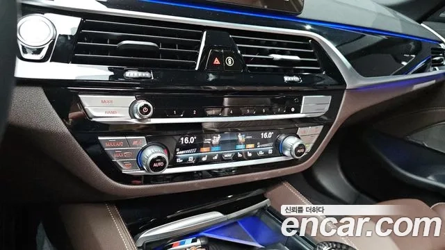 BMW 5 Series (G30) id 2868202 из Кореи 7