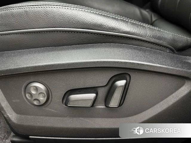 Audi Q2L id 4380525 из Китая 7
