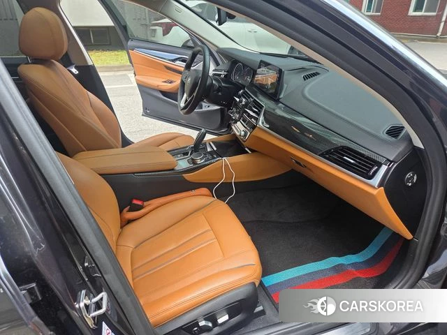 BMW 5 Series (G30) id 4918872 из Кореи 7