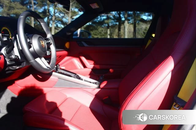 Porsche 911(992) id 4315225 из Кореи 7