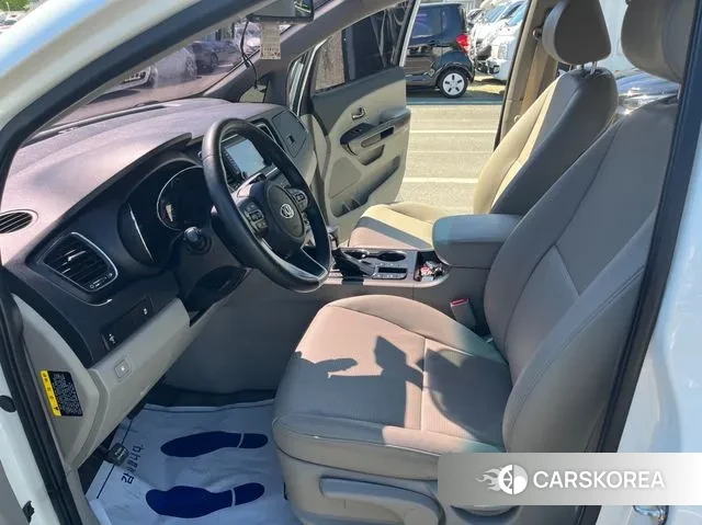 Kia The New Carnival id 2991378 из Кореи 7