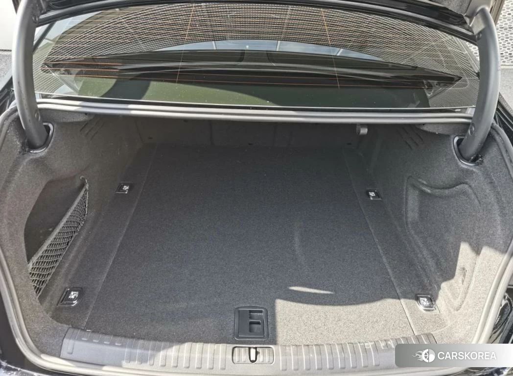 Audi A6L id 4453769 из Китая 7
