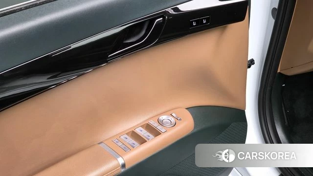 Hyundai Grandeur Hybrid (GN7) id 4555377 из Кореи 7