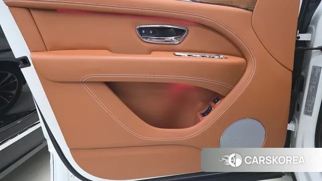 Bentley Bentayga id 3436861 из Кореи 7