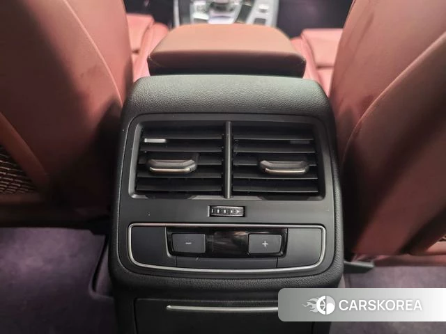 Audi A4L id 4254691 из Китая 7