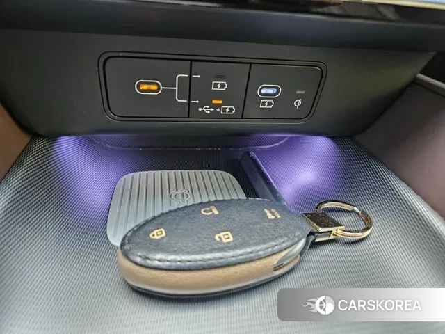 Hyundai Grandeur (GN7) id 3315774 из Кореи 7