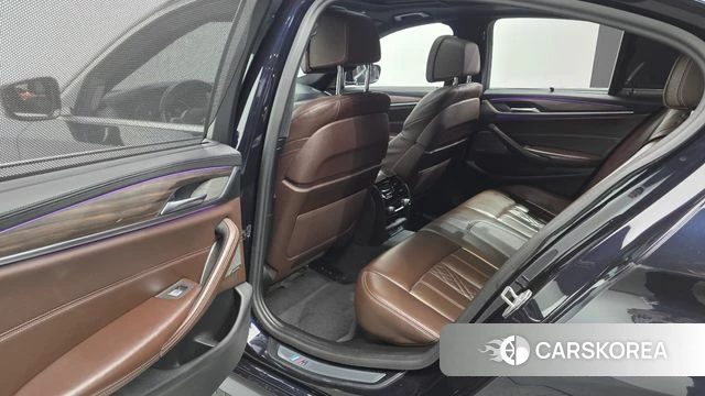 BMW 5 Series (G30) id 3879198 из Кореи 7