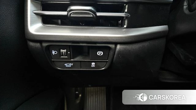 Hyundai Grandeur (GN7) id 4880360 из Кореи 7