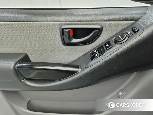 Hyundai The New Grand Starex id 4502378 из Кореи 7