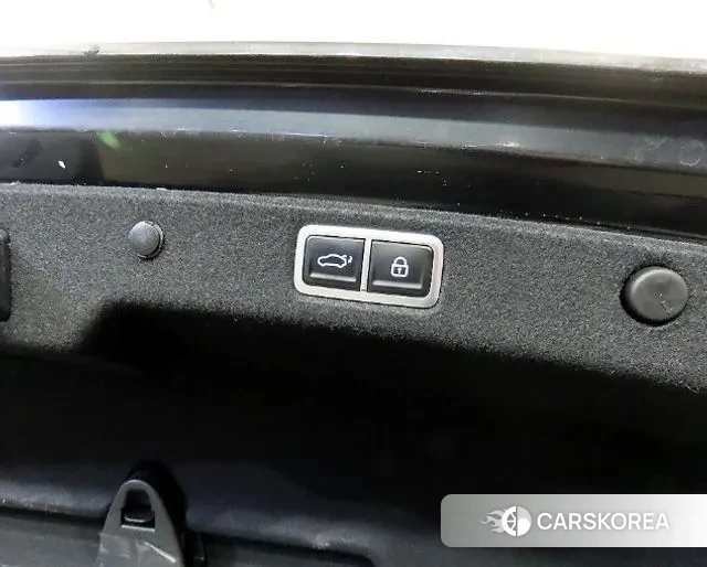 Hyundai Grandeur (GN7) id 3462689 из Кореи 7