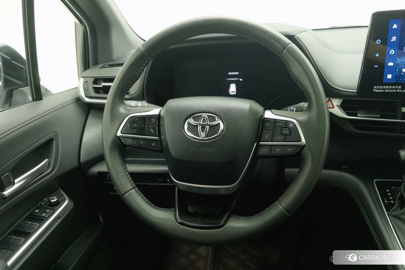 Toyota Sienna id 4510848 из Китая 7