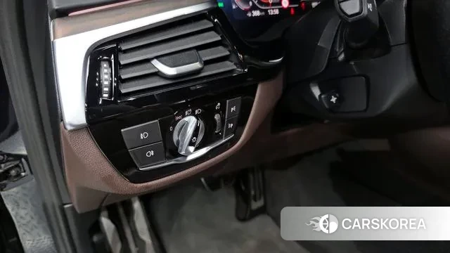 BMW 5 Series (G30) id 3562541 из Кореи 7