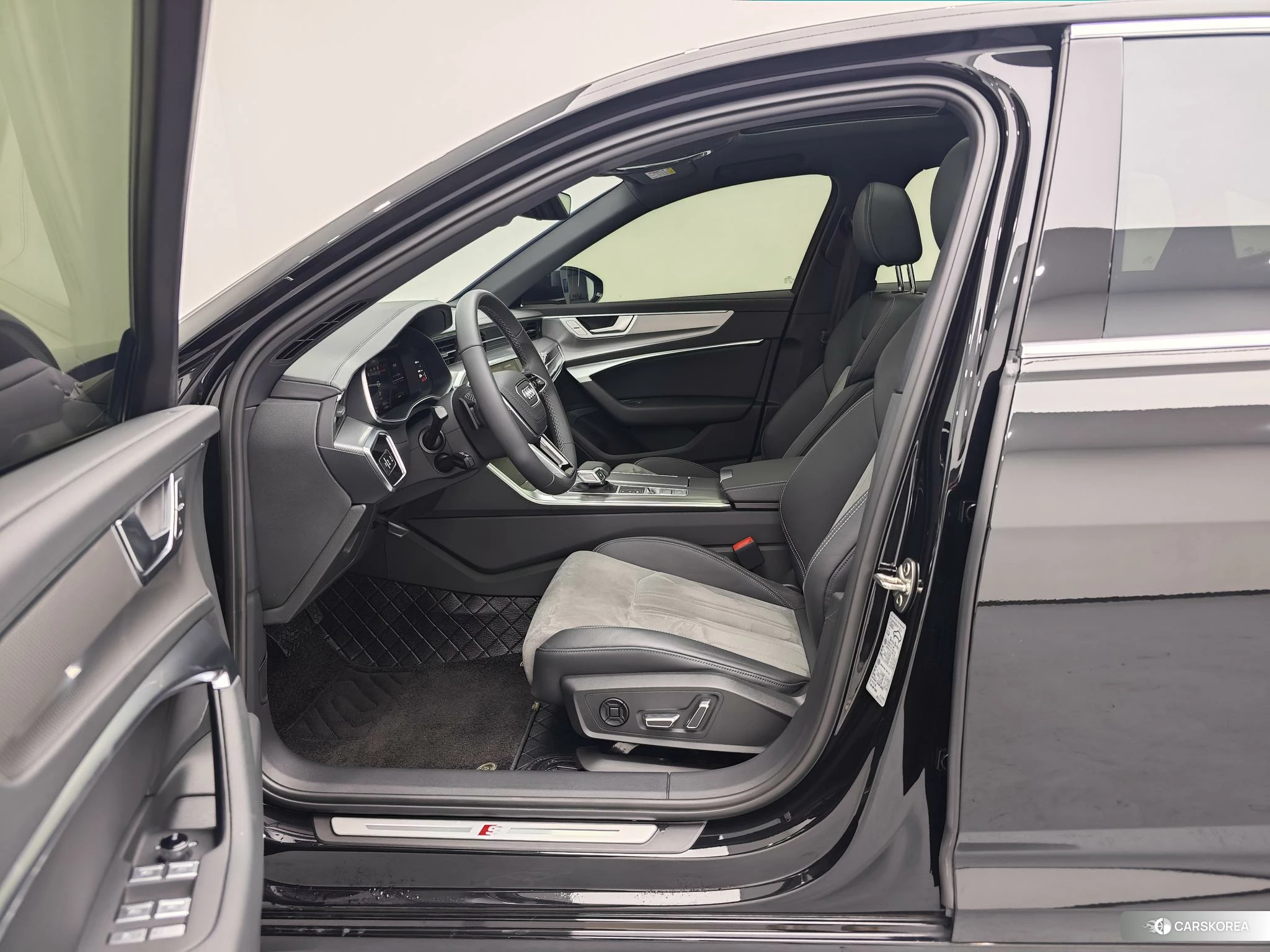 Audi A6L id 4453813 из Китая 7