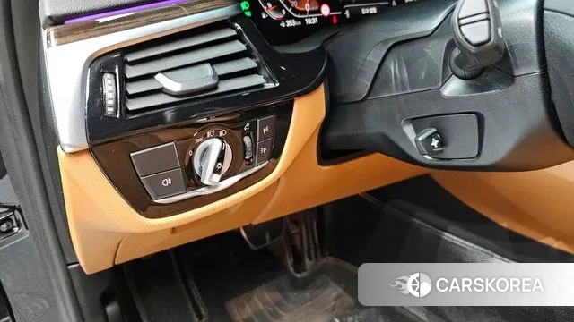 BMW 5 Series (G30) id 3535127 из Кореи 7