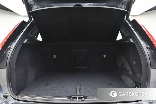 Volvo XC40 id 3867102 из Кореи 7