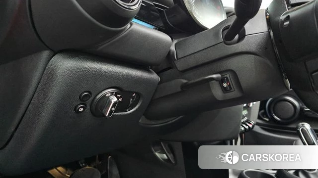 Mini Cooper Convertible id 4280471 из Кореи 7