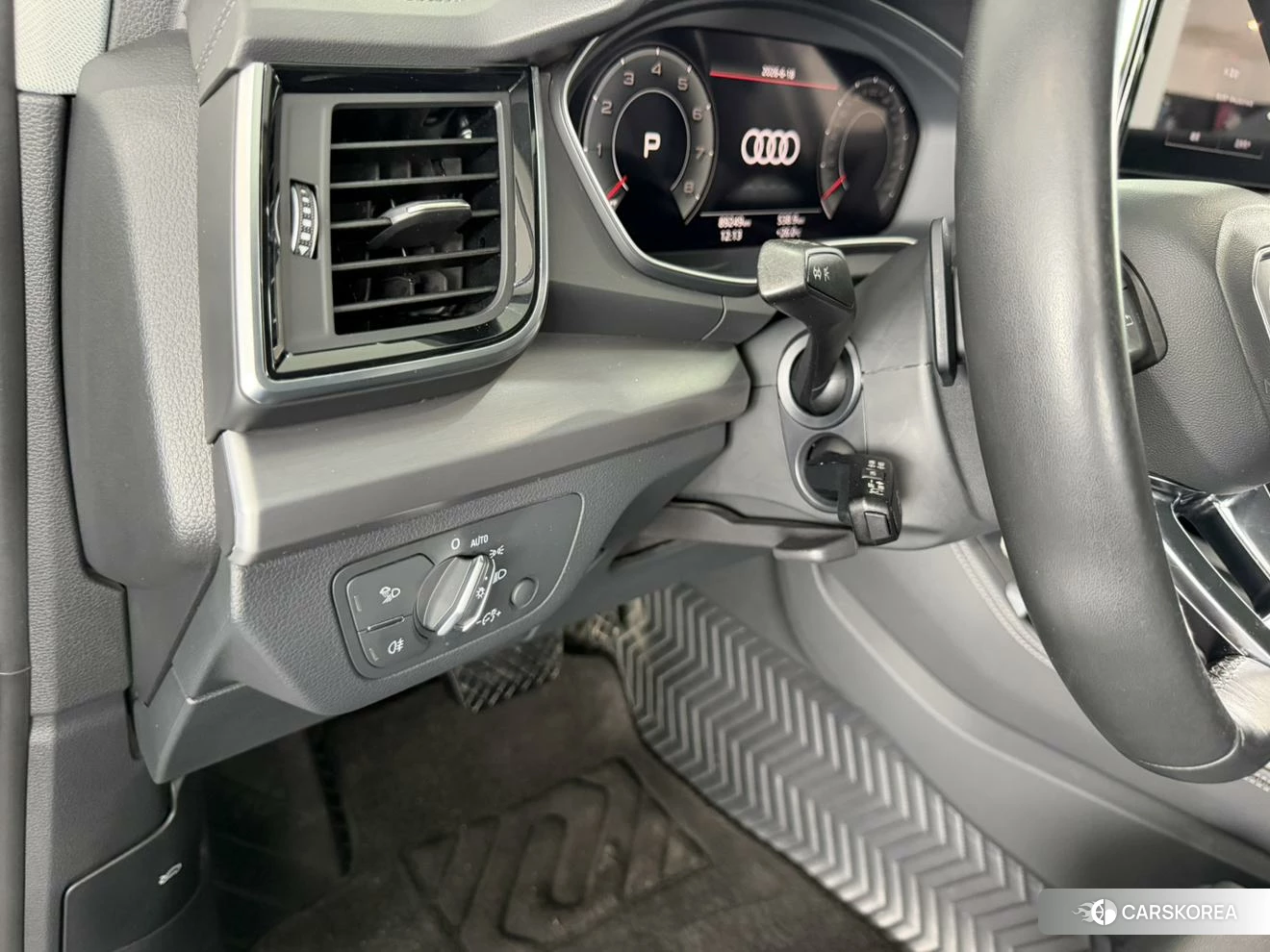 Audi Q5L id 4473478 из Китая 7