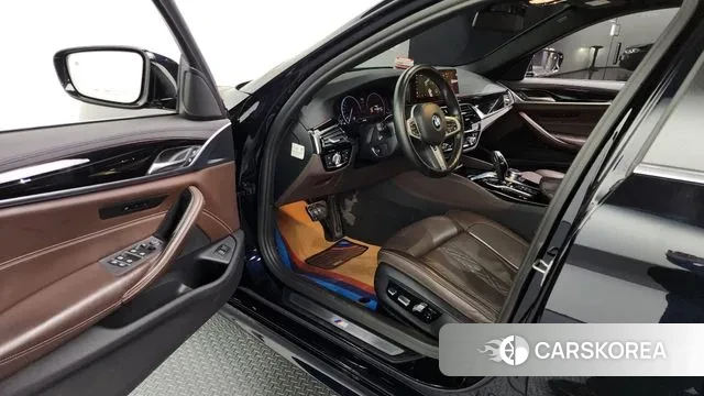 BMW 5 Series (G30) id 3396675 из Кореи 7