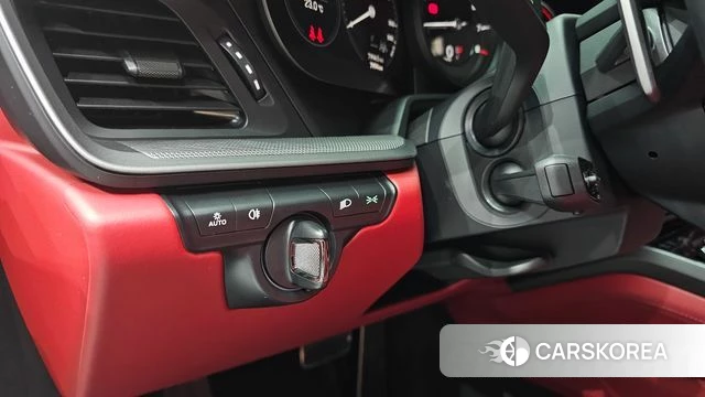 Porsche 911(992) id 4897934 из Кореи 7