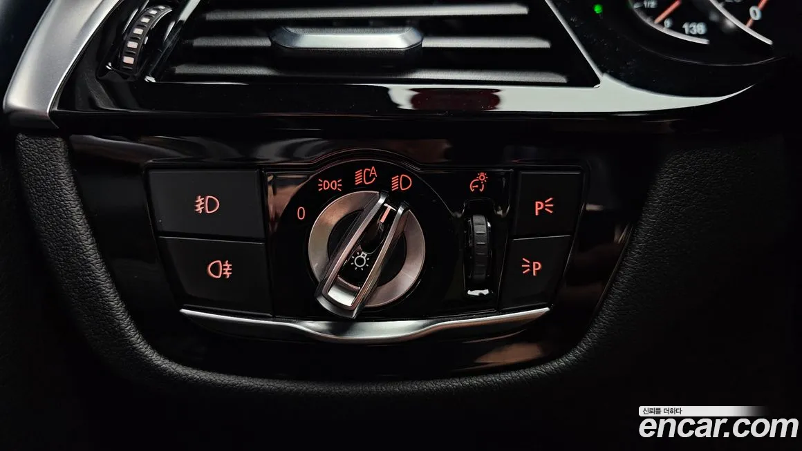 BMW 5 Series (G30) id 1798898 из Кореи 7