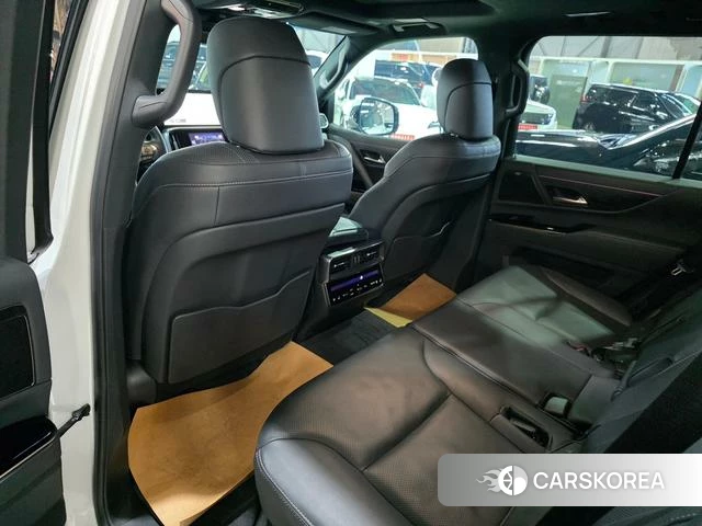 Lexus LX id 4272283 из Китая 7