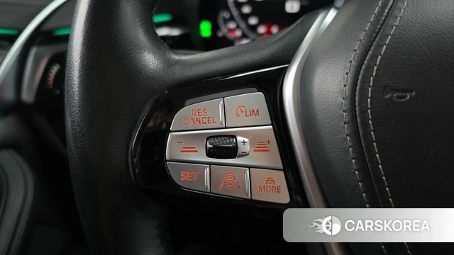 BMW 5 Series (G30) id 4899778 из Кореи 7