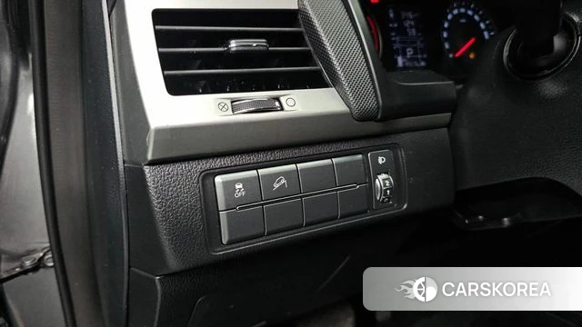 Ssangyong Rexton Sports id 4411040 из Кореи 7